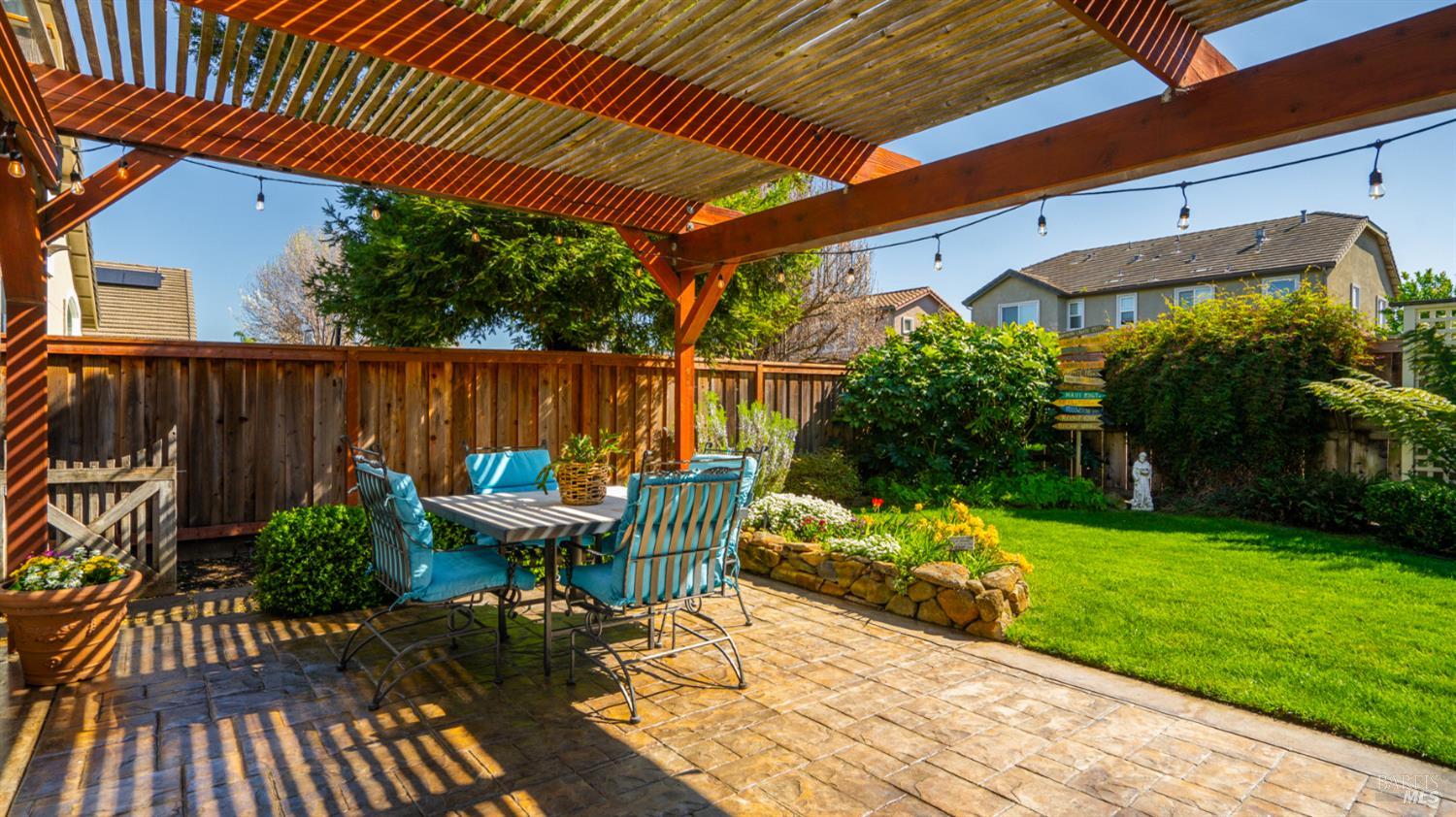 Detail Gallery Image 25 of 79 For 5244 Tuscany Dr, Fairfield,  CA 94534 - 4 Beds | 2/1 Baths