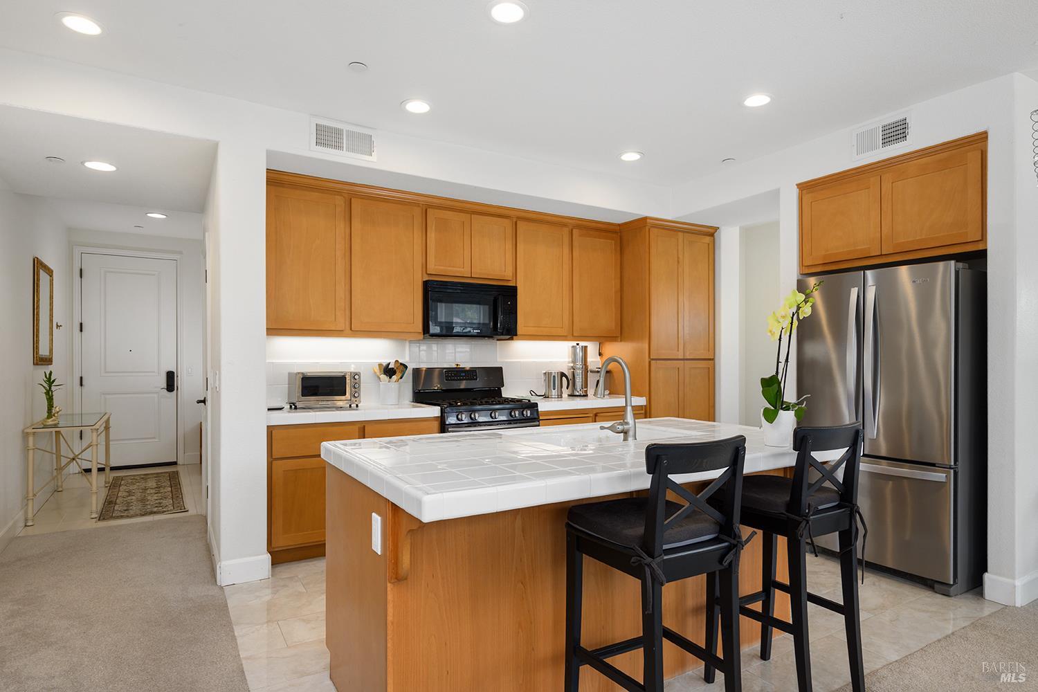 Detail Gallery Image 18 of 35 For 263 Camellia Cir, Larkspur,  CA 94939 - 2 Beds | 2 Baths