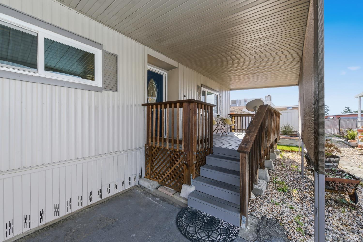 Detail Gallery Image 3 of 46 For 99 Hacienda Dr, Napa,  CA 94558 - 2 Beds | 2 Baths