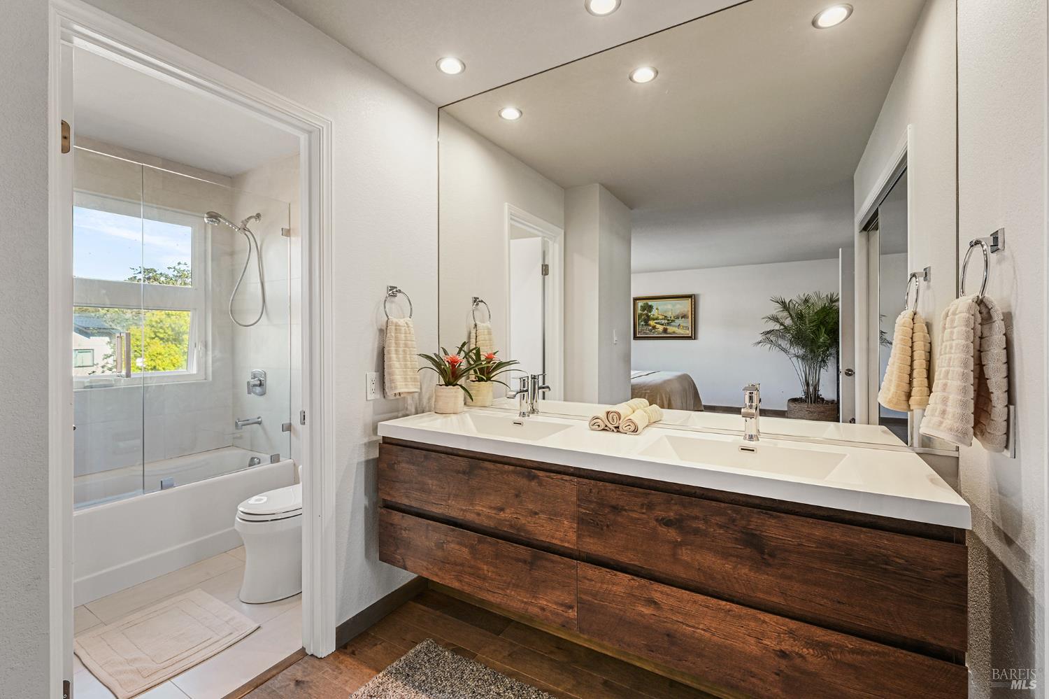 Detail Gallery Image 33 of 57 For 2866 Dusty Stone Ct, Santa Rosa,  CA 95405 - 3 Beds | 2/1 Baths