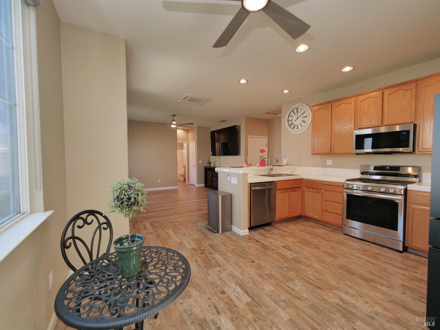 Detail Gallery Image 14 of 49 For 773 Turnberry Ter, Rio Vista,  CA 94571 - 2 Beds | 2 Baths