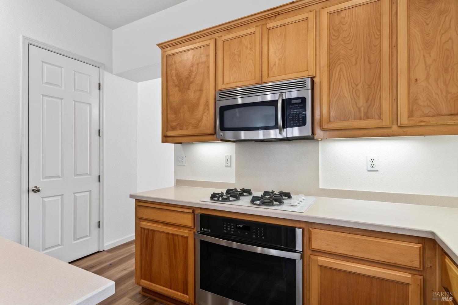 Detail Gallery Image 11 of 48 For 10 Culbertson Ct, Napa,  CA 94558 - 3 Beds | 2 Baths