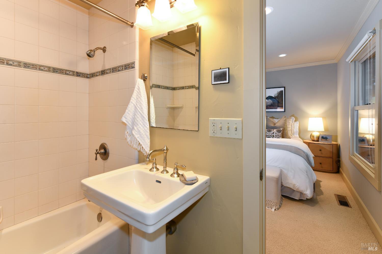 Detail Gallery Image 30 of 58 For 2120 Grove St, Sonoma,  CA 95476 - 3 Beds | 2/1 Baths