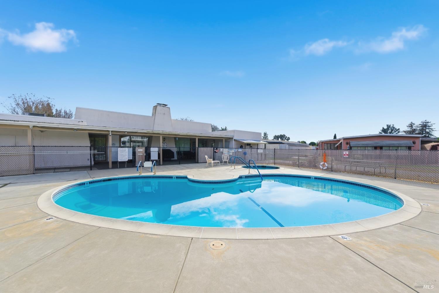 Detail Gallery Image 38 of 46 For 99 Hacienda Dr, Napa,  CA 94558 - 2 Beds | 2 Baths