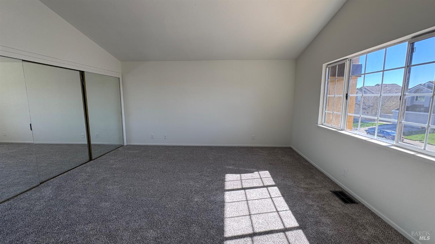 Detail Gallery Image 29 of 37 For 348 Stamper Cir, Suisun City,  CA 94585 - 3 Beds | 3 Baths