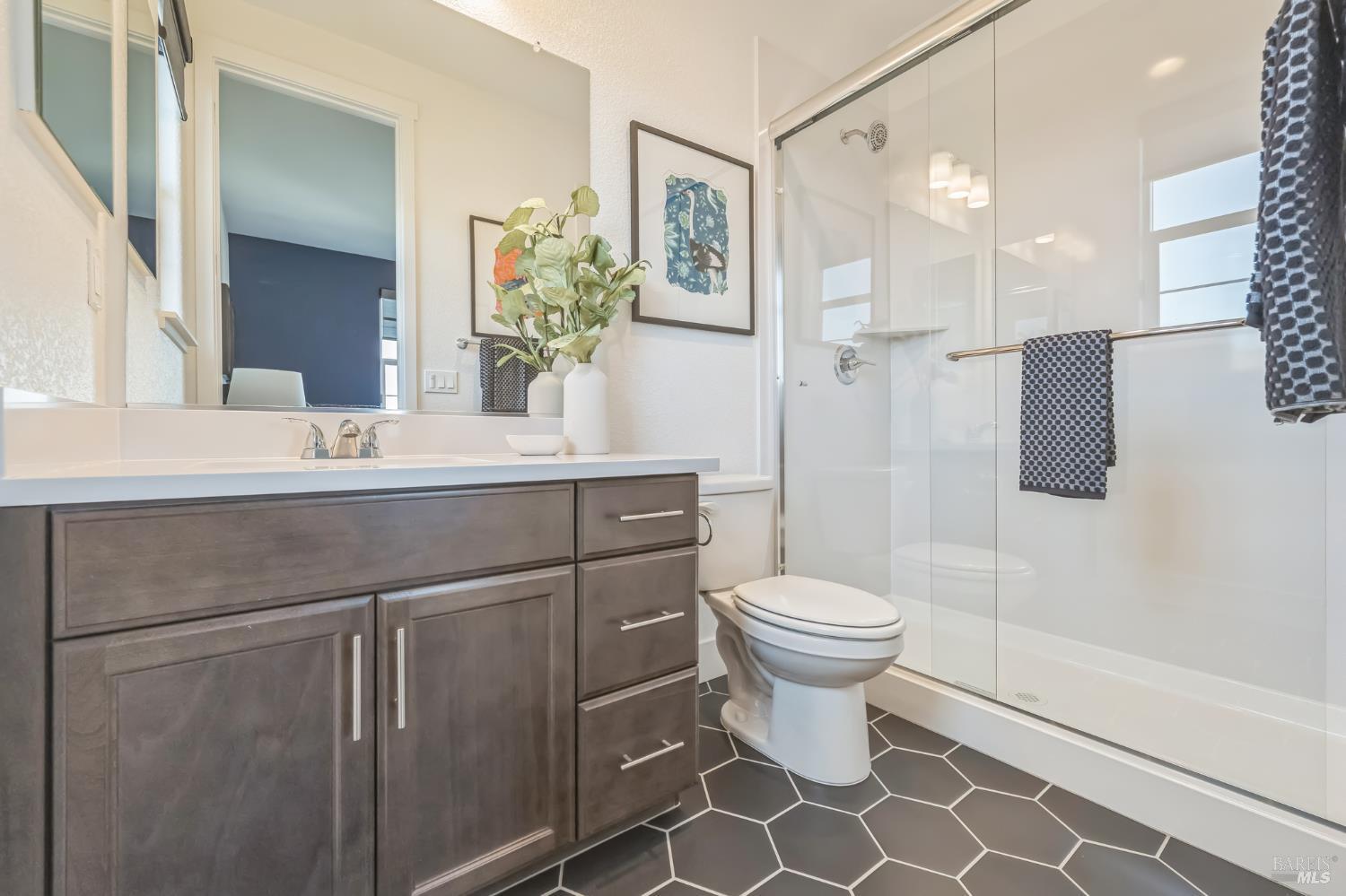 Detail Gallery Image 38 of 39 For 701 Castle St, Oakley,  CA 94561 - 5 Beds | 4/1 Baths