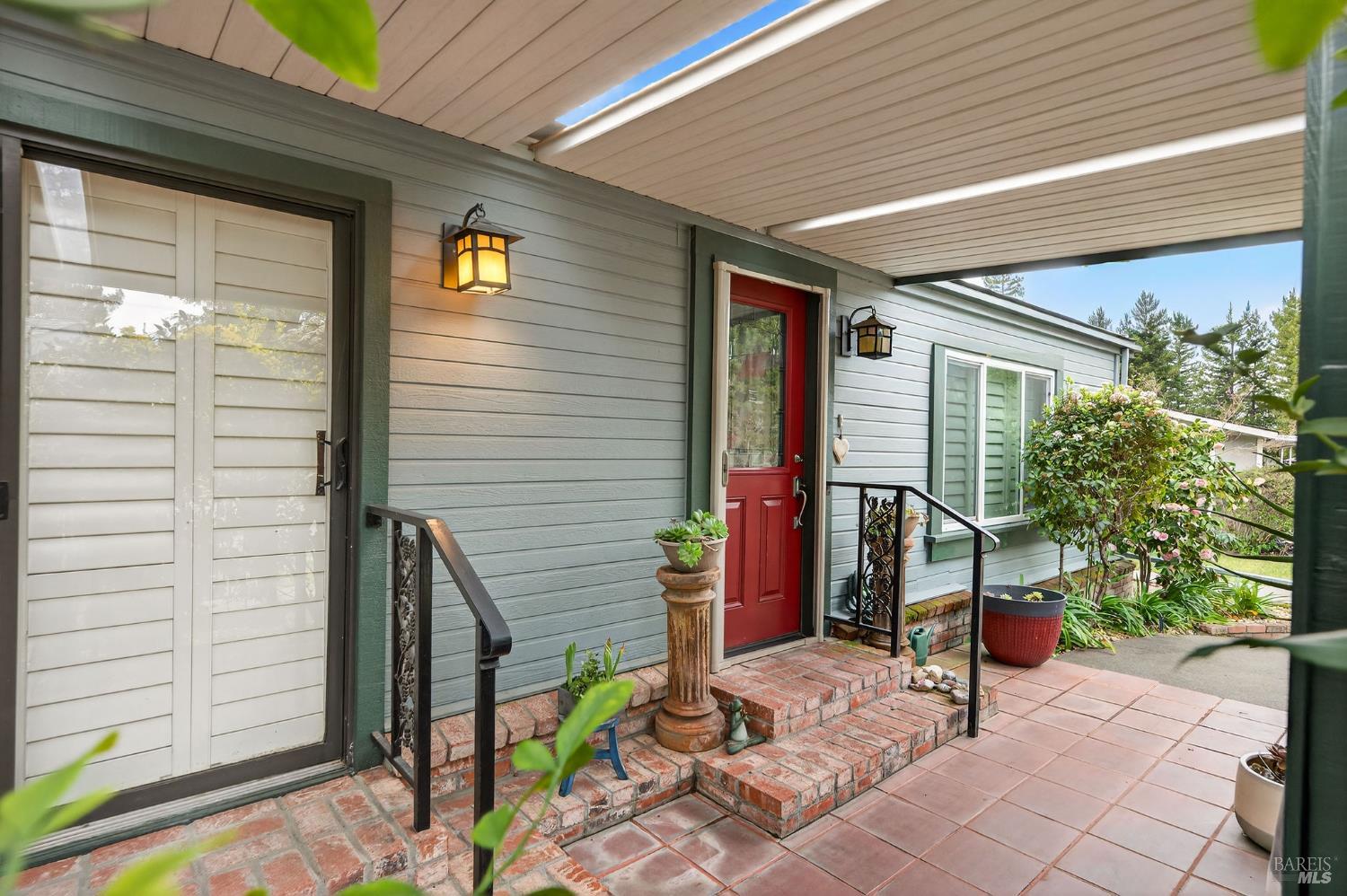 Detail Gallery Image 6 of 40 For 2 La Cuesta Ct, Saint Helena,  CA 94574 - 2 Beds | 2 Baths