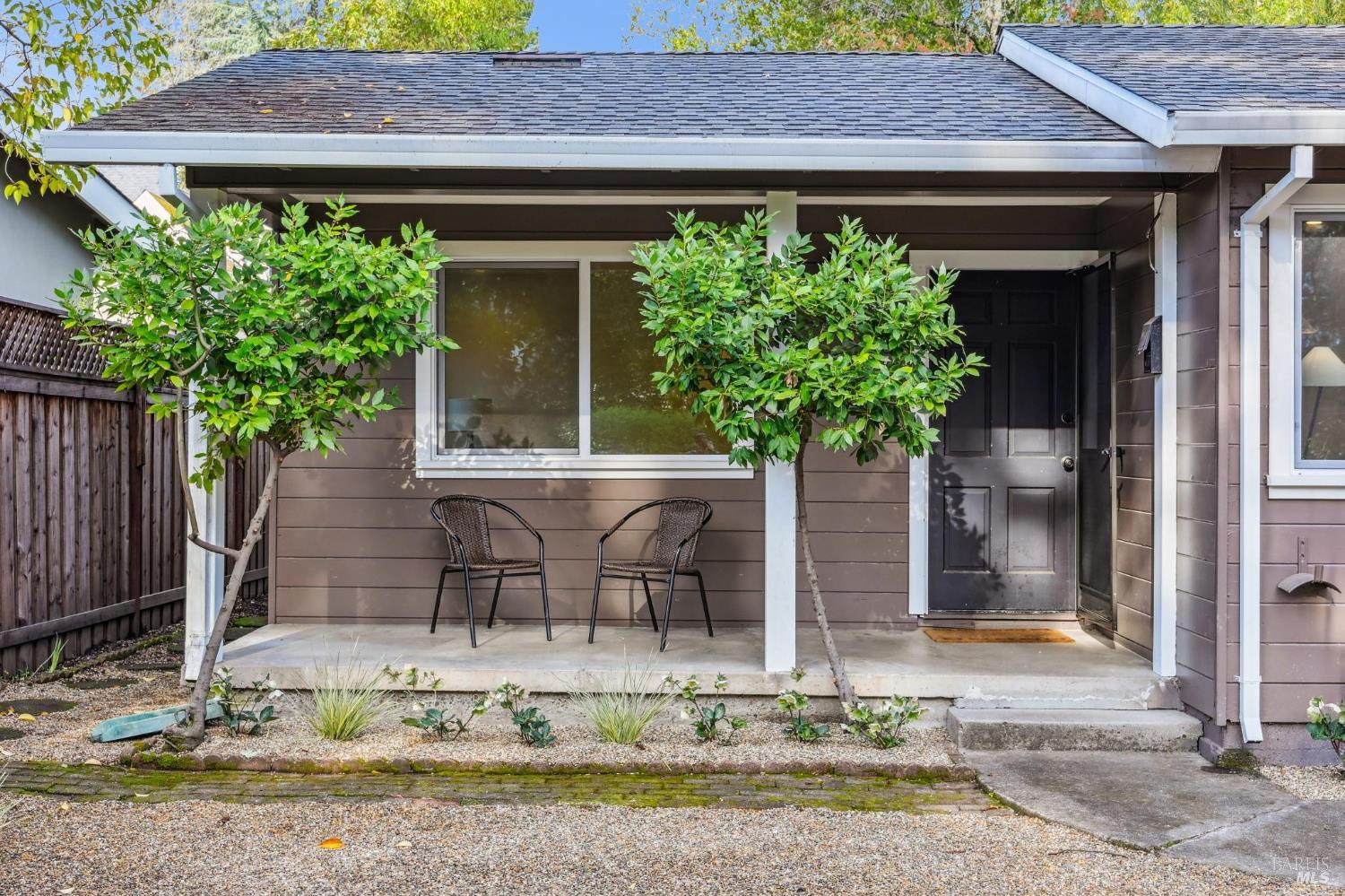 Detail Gallery Image 4 of 22 For 1307 Spring St, Calistoga,  CA 94515 - 1 Beds | 1 Baths