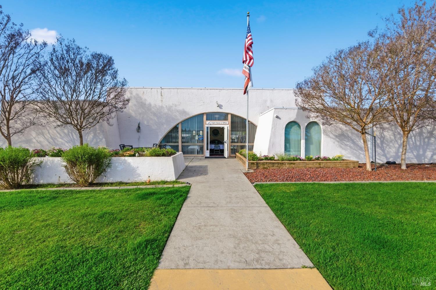 Detail Gallery Image 31 of 46 For 99 Hacienda Dr, Napa,  CA 94558 - 2 Beds | 2 Baths