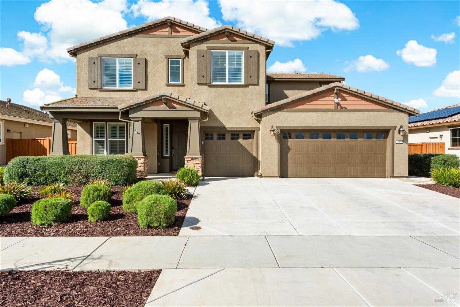 Detail Gallery Image 7 of 97 For 710 Fielding Way, Dixon,  CA 95620 - 5 Beds | 4 Baths