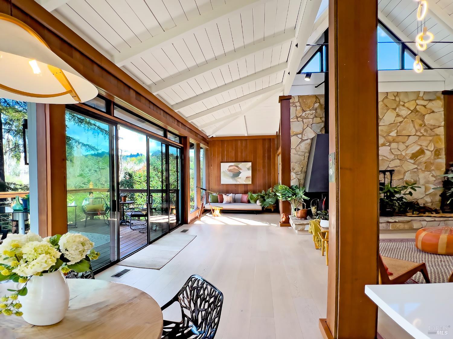 Detail Gallery Image 4 of 67 For 16620 Guernewood Rd, Guerneville,  CA 95446 - 4 Beds | 3 Baths