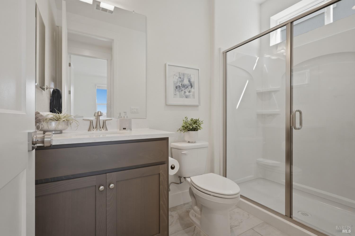 Detail Gallery Image 11 of 29 For 1588 Nightfall Ln, Fairfield,  CA 94533 - 4 Beds | 3 Baths