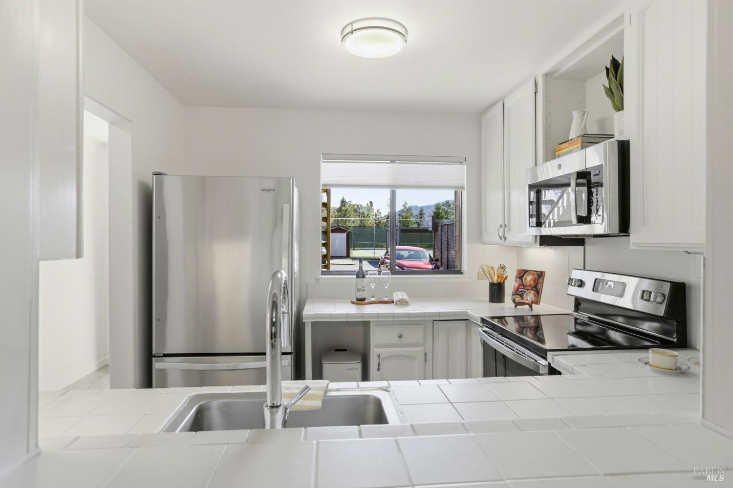 Detail Gallery Image 8 of 44 For 823 via Casitas Unkn, Greenbrae,  CA 94904 - 2 Beds | 2 Baths