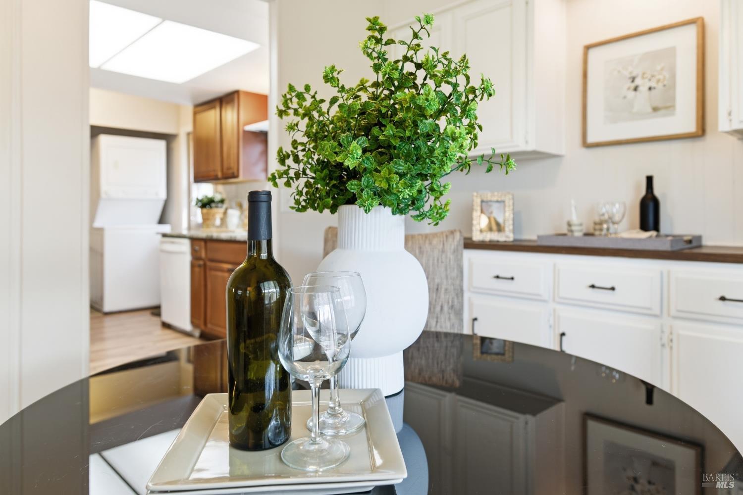 Detail Gallery Image 12 of 46 For 99 Hacienda Dr, Napa,  CA 94558 - 2 Beds | 2 Baths