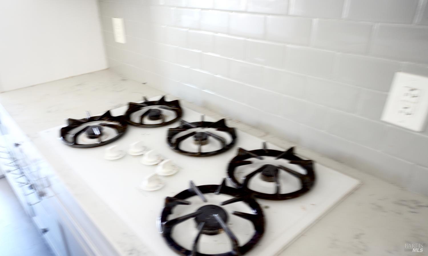 Detail Gallery Image 5 of 15 For 2412 Foothill Blvd 71, Calistoga,  CA 94515 - 2 Beds | 2 Baths