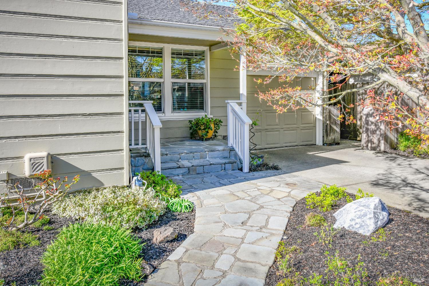 Detail Gallery Image 41 of 44 For 1142 Legion Ave, Napa,  CA 94559 - 2 Beds | 1 Baths