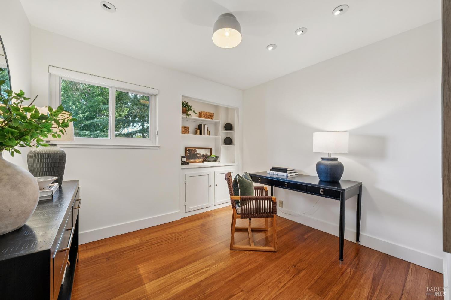 Detail Gallery Image 11 of 18 For 1411 Casa Buena Dr #13,  Corte Madera,  CA 94925 - 3 Beds | 2 Baths