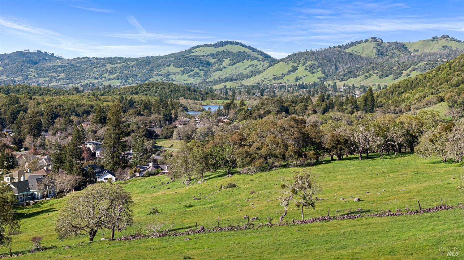 Detail Gallery Image 3 of 57 For 2866 Dusty Stone Ct, Santa Rosa,  CA 95405 - 3 Beds | 2/1 Baths