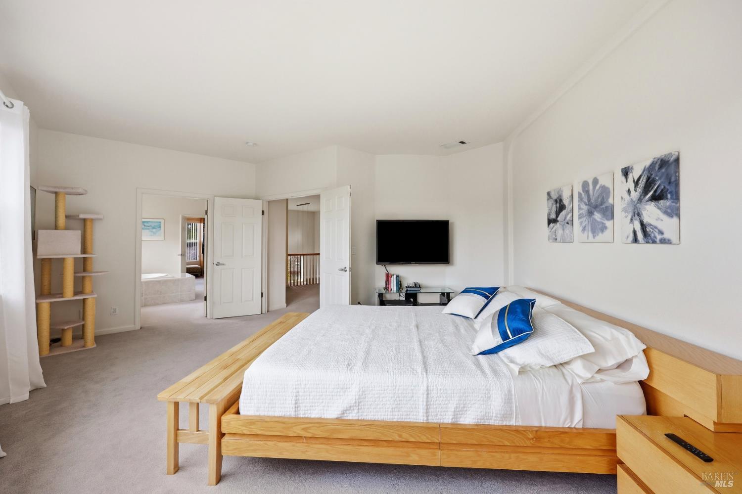 Detail Gallery Image 20 of 33 For 7576 Meadowlark Dr, Sebastopol,  CA 95472 - 5 Beds | 3/1 Baths