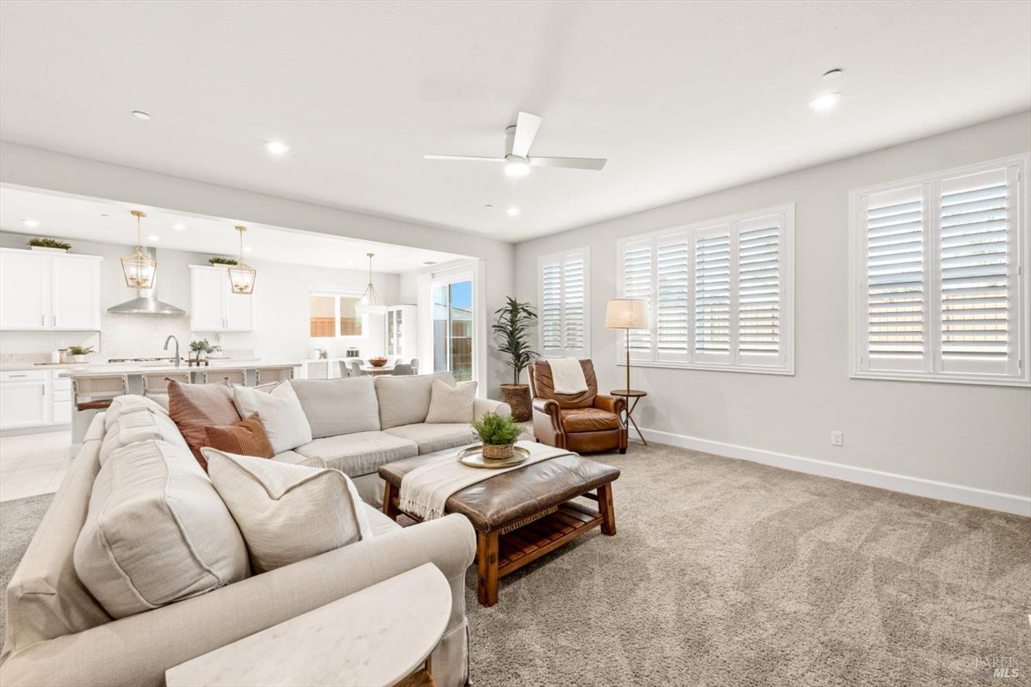 Detail Gallery Image 38 of 97 For 710 Fielding Way, Dixon,  CA 95620 - 5 Beds | 4 Baths