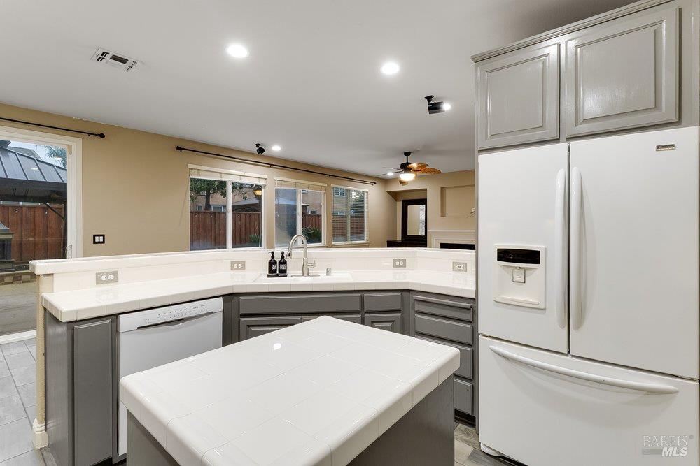 Detail Gallery Image 17 of 53 For 318 San Marino Ln, Brentwood,  CA 94513 - 4 Beds | 3 Baths