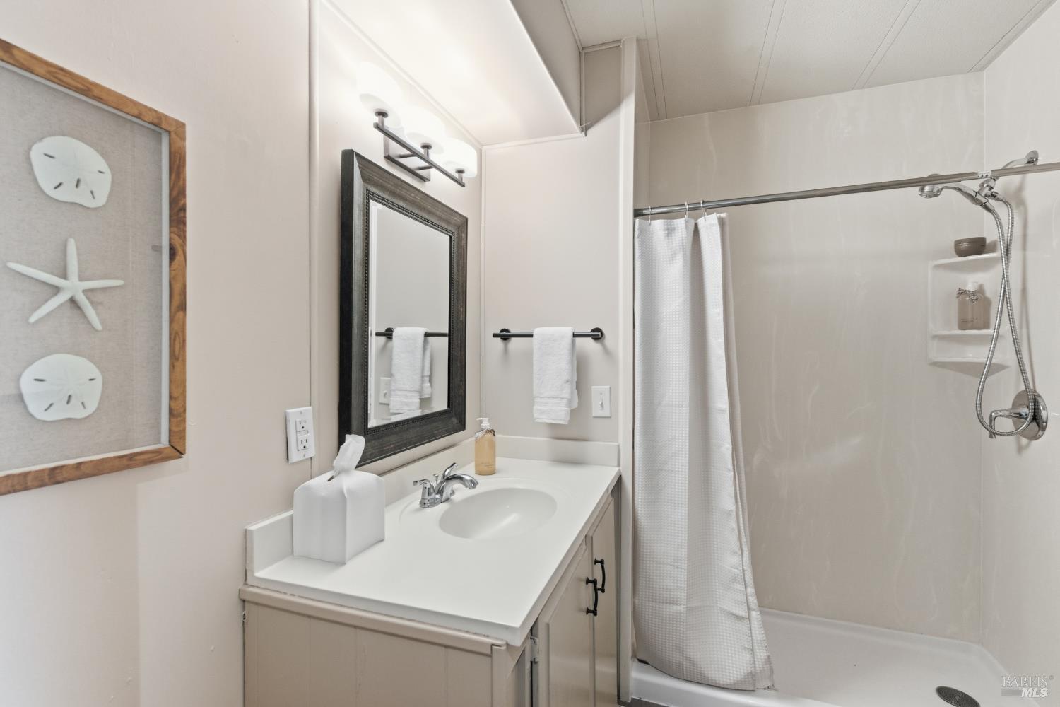 Detail Gallery Image 27 of 46 For 99 Hacienda Dr, Napa,  CA 94558 - 2 Beds | 2 Baths