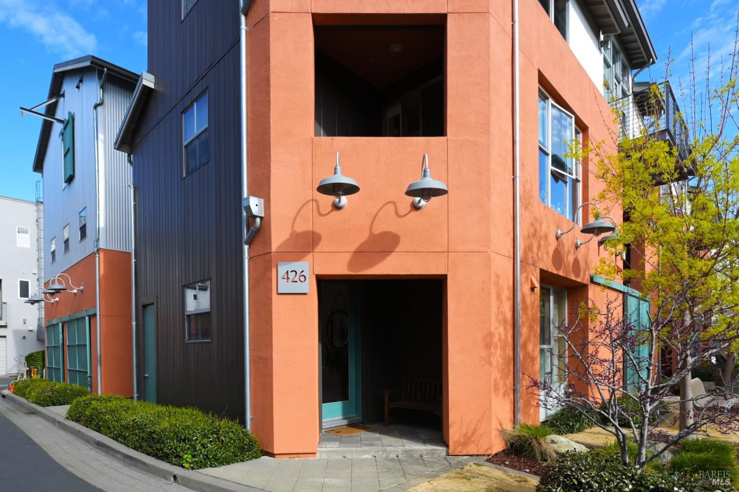 Detail Gallery Image 41 of 44 For 426 1st St, Petaluma,  CA 94952 - 3 Beds | 2/1 Baths