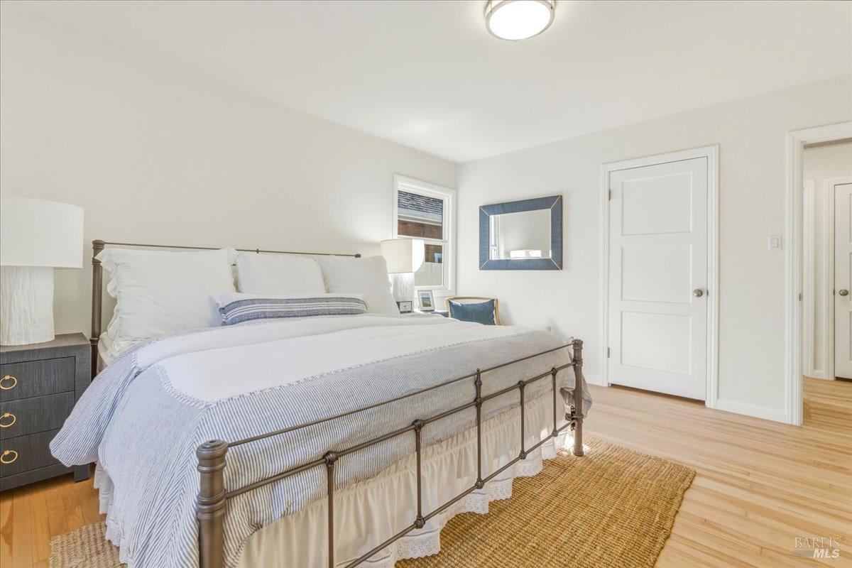 Detail Gallery Image 11 of 27 For 250 Butterfield Rd, San Anselmo,  CA 94960 - 2 Beds | 1 Baths