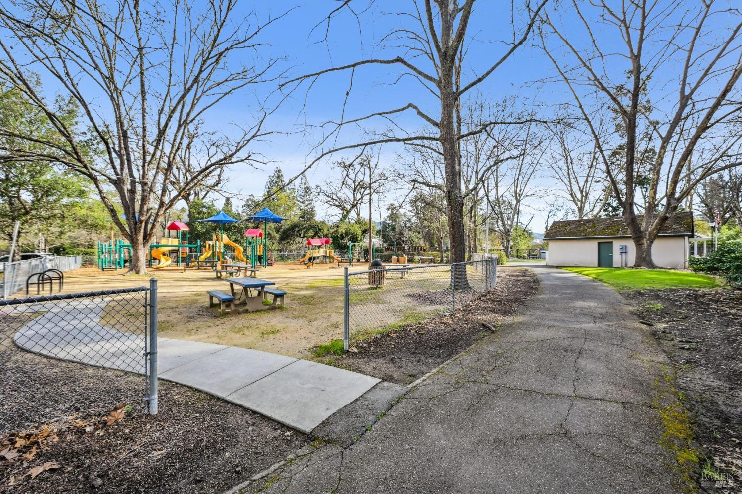 Detail Gallery Image 20 of 22 For 1307 Spring St, Calistoga,  CA 94515 - 1 Beds | 1 Baths