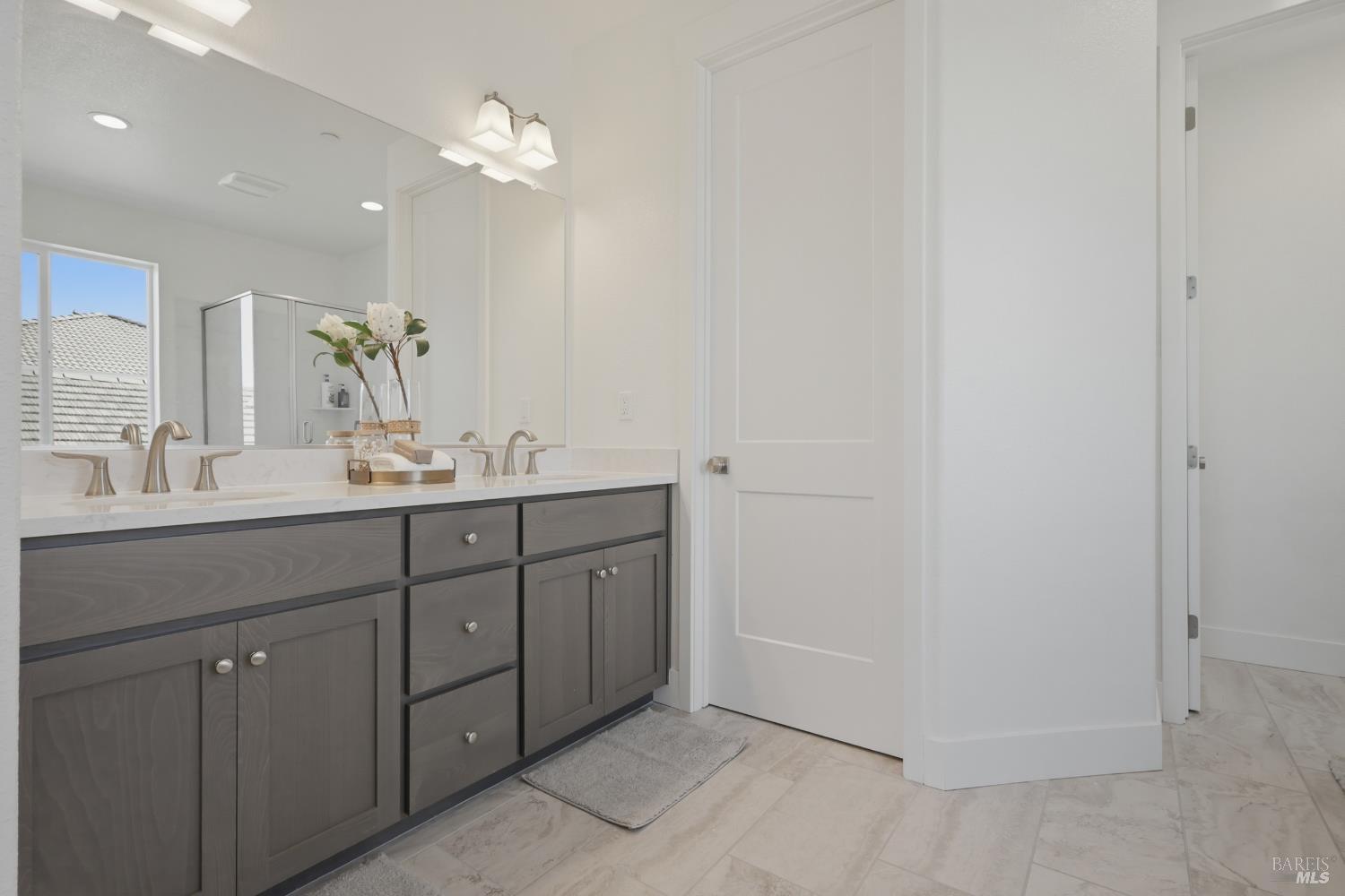 Detail Gallery Image 19 of 29 For 1588 Nightfall Ln, Fairfield,  CA 94533 - 4 Beds | 3 Baths