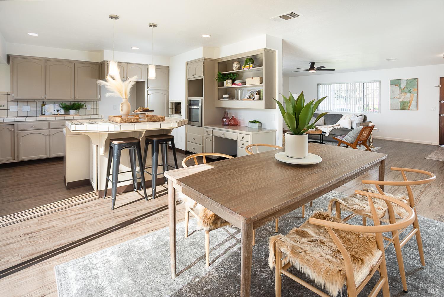 Detail Gallery Image 12 of 49 For 775 Cahill Ct, Dixon,  CA 95620 - 4 Beds | 2 Baths