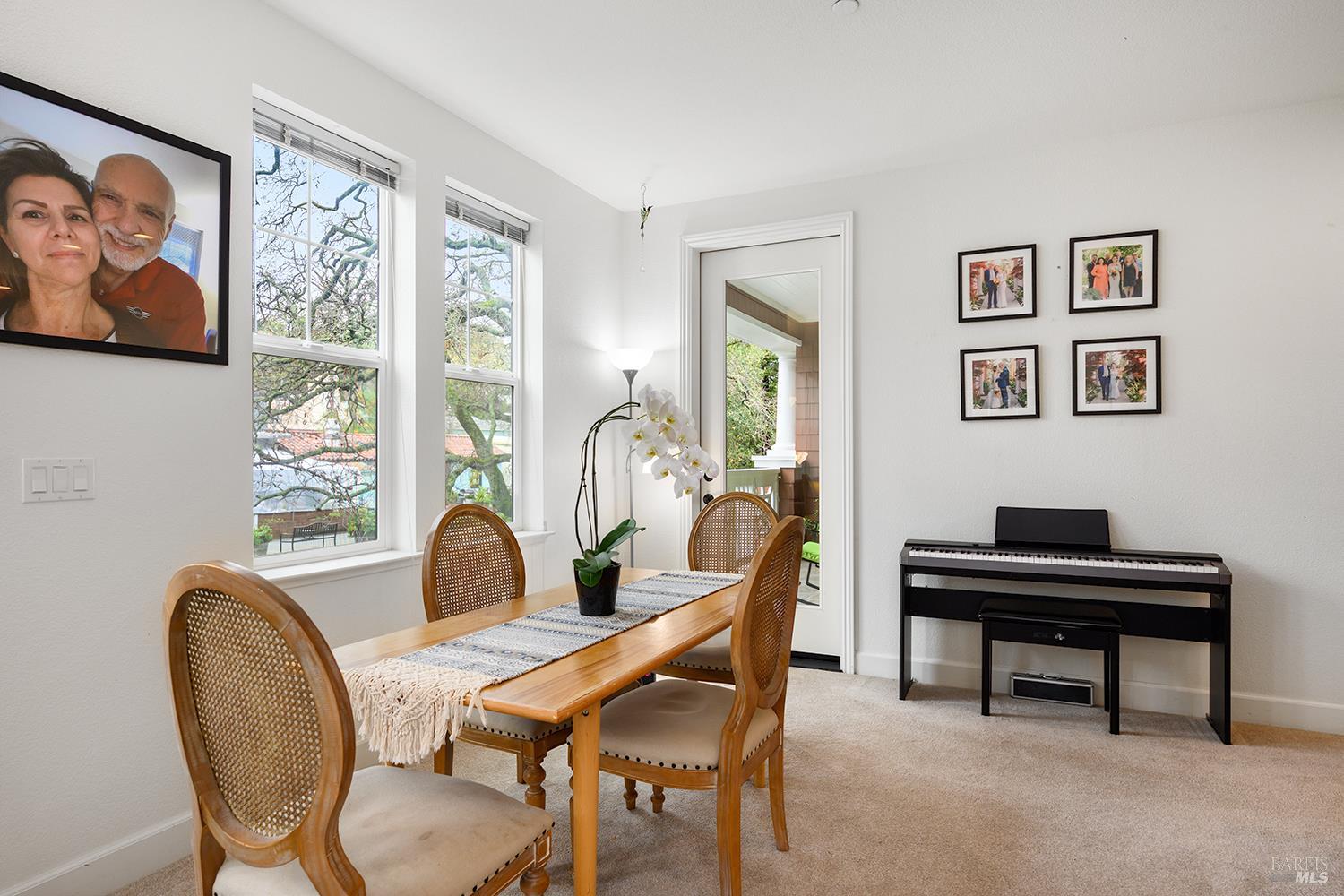 Detail Gallery Image 23 of 35 For 263 Camellia Cir, Larkspur,  CA 94939 - 2 Beds | 2 Baths