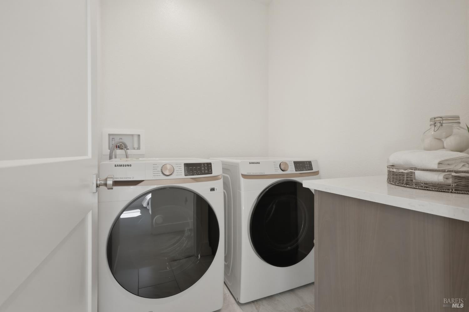 Detail Gallery Image 20 of 29 For 1588 Nightfall Ln, Fairfield,  CA 94533 - 4 Beds | 3 Baths