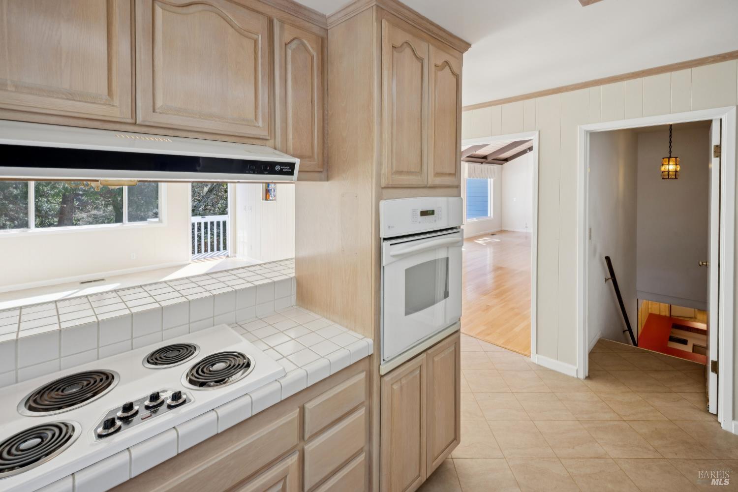 Detail Gallery Image 28 of 46 For 285 Cascade Dr, Fairfax,  CA 94930 - 4 Beds | 2 Baths