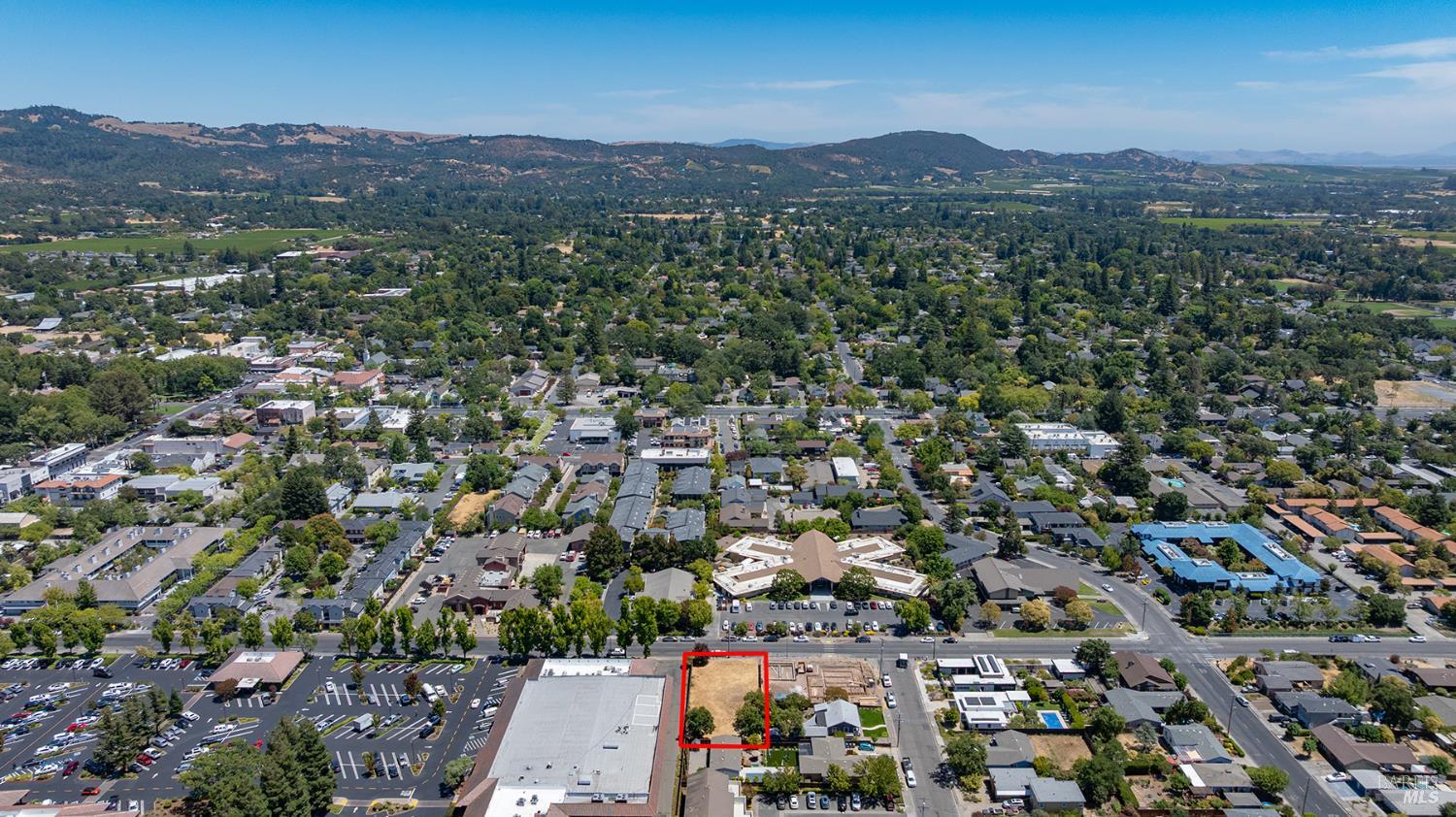 Detail Gallery Image 7 of 9 For 673 2nd St, Sonoma,  CA 95476 - – Beds | – Baths