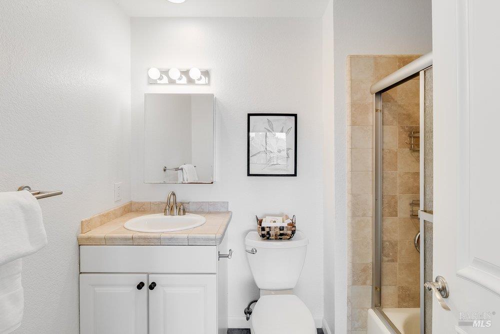 Detail Gallery Image 27 of 43 For 720 Military St, Benicia,  CA 94510 - 2 Beds | 2/1 Baths