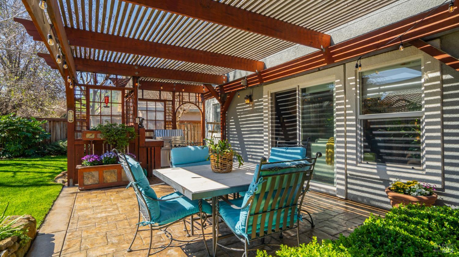 Detail Gallery Image 22 of 79 For 5244 Tuscany Dr, Fairfield,  CA 94534 - 4 Beds | 2/1 Baths