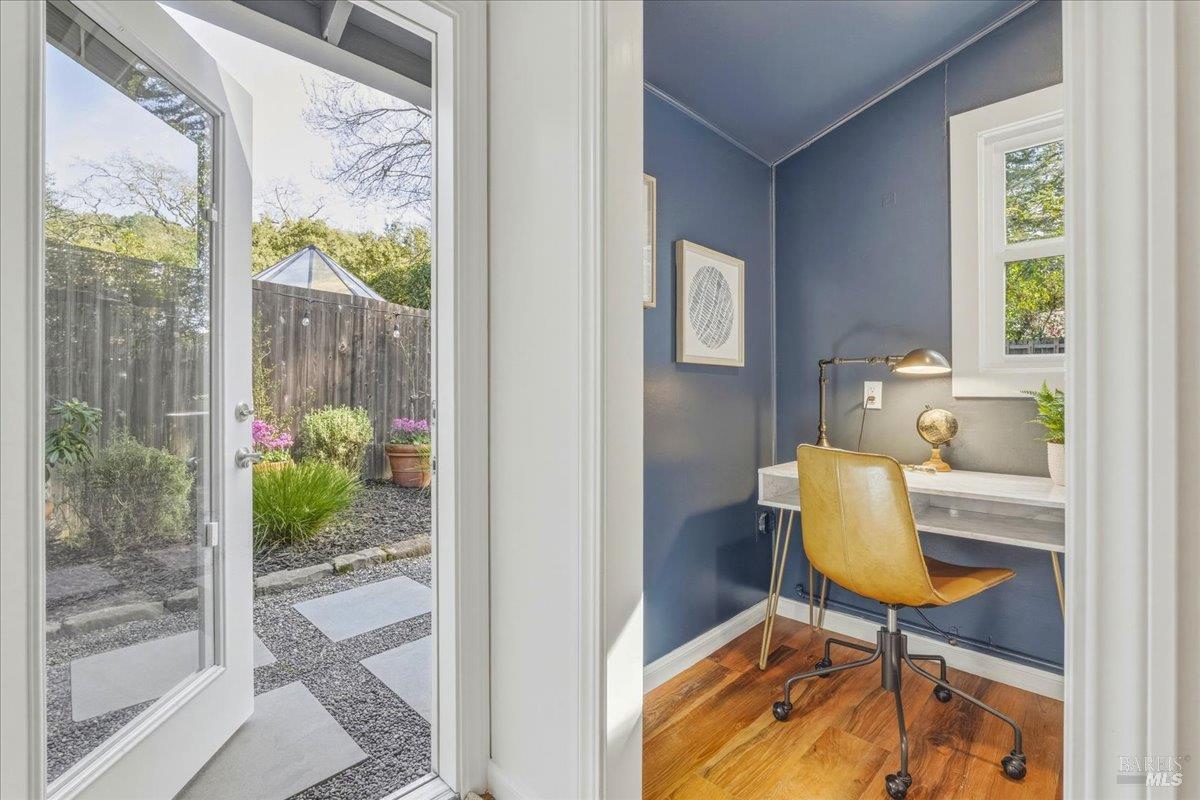 Detail Gallery Image 18 of 27 For 250 Butterfield Rd, San Anselmo,  CA 94960 - 2 Beds | 1 Baths