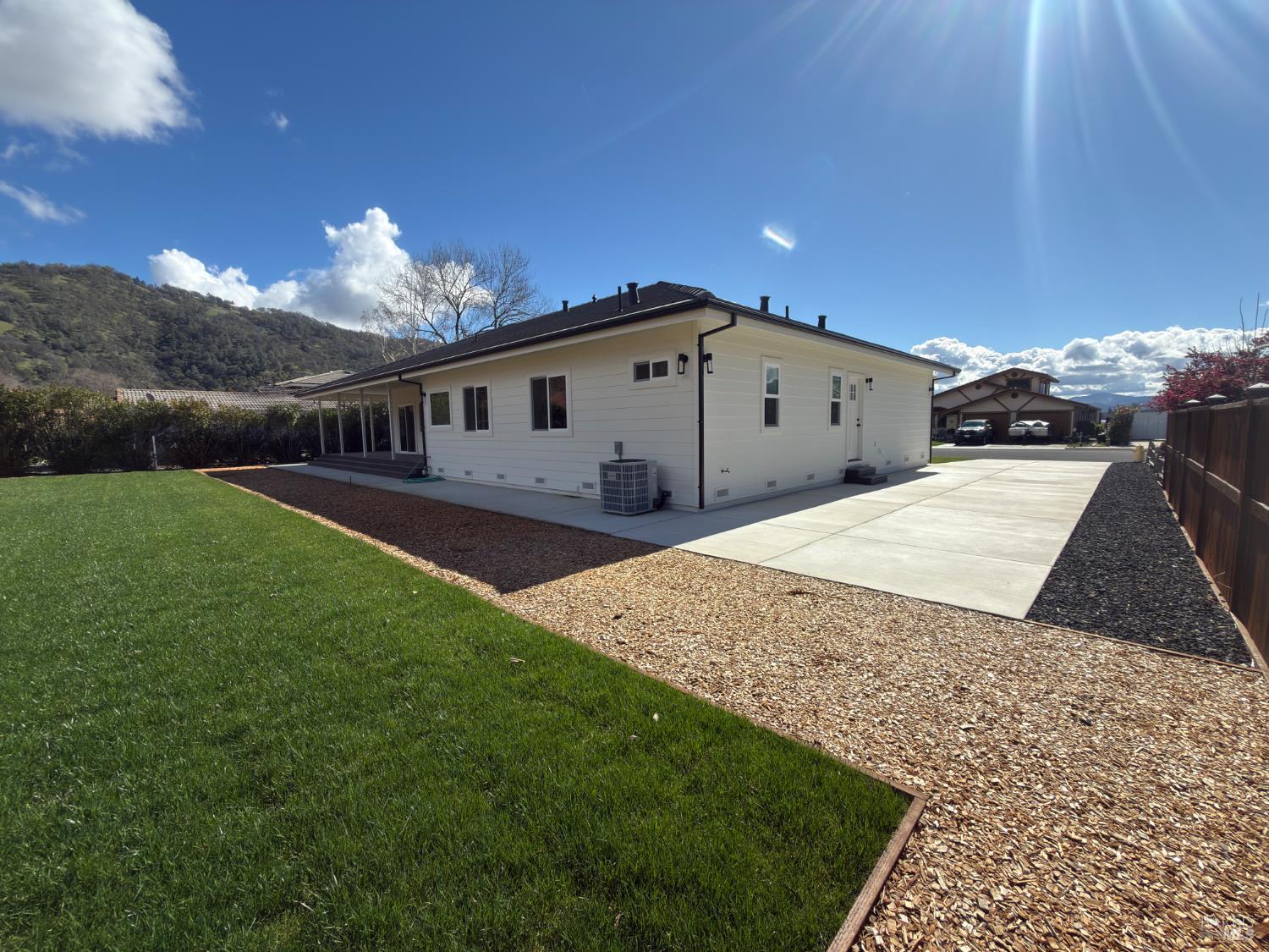 Detail Gallery Image 37 of 43 For 8388 Paradise Lagoon Dr, Lucerne,  CA 95458 - 3 Beds | 3 Baths