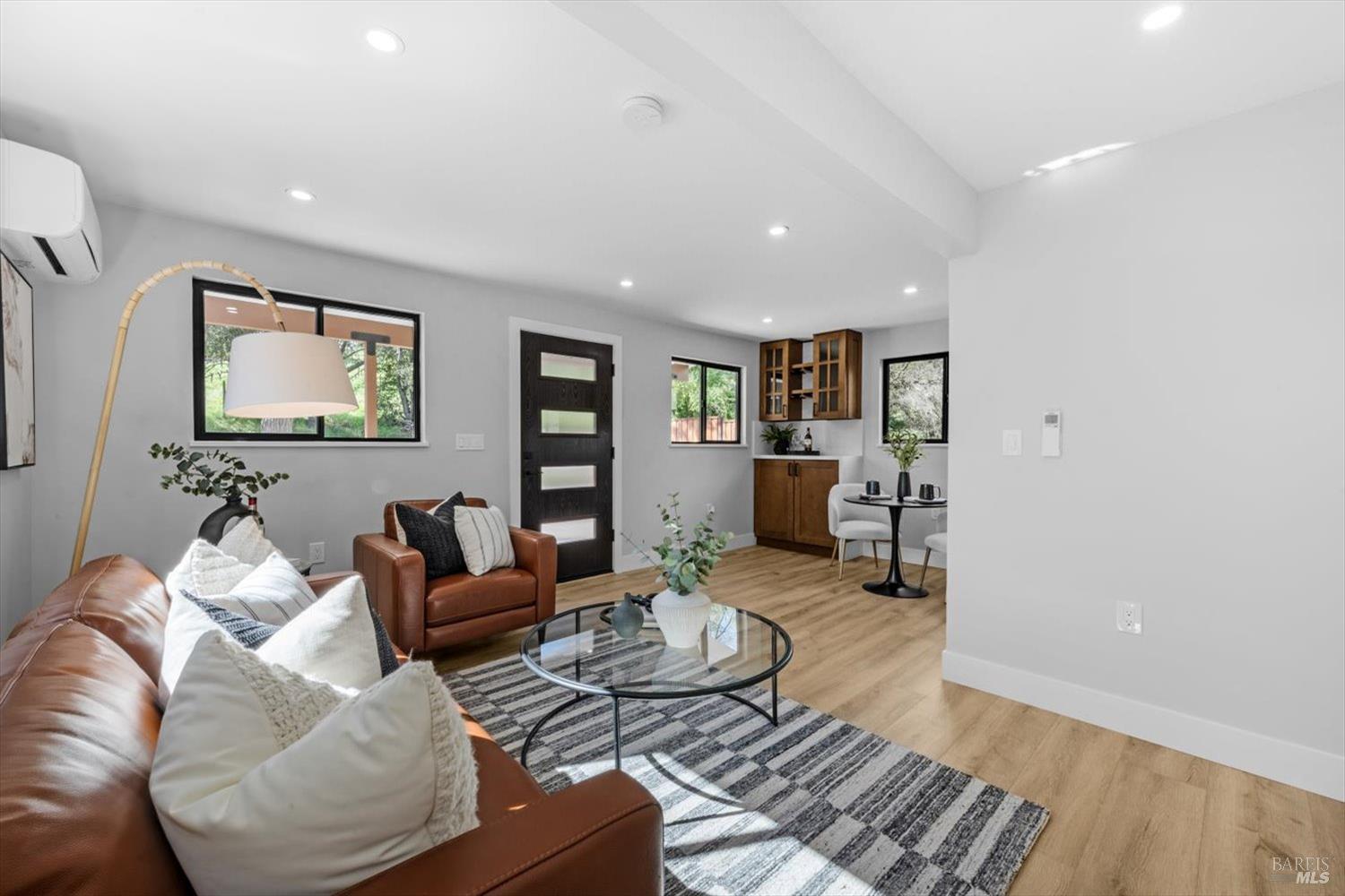 Detail Gallery Image 14 of 84 For 2192 1st Ave, Napa,  CA 94558 - 1 Beds | 1 Baths