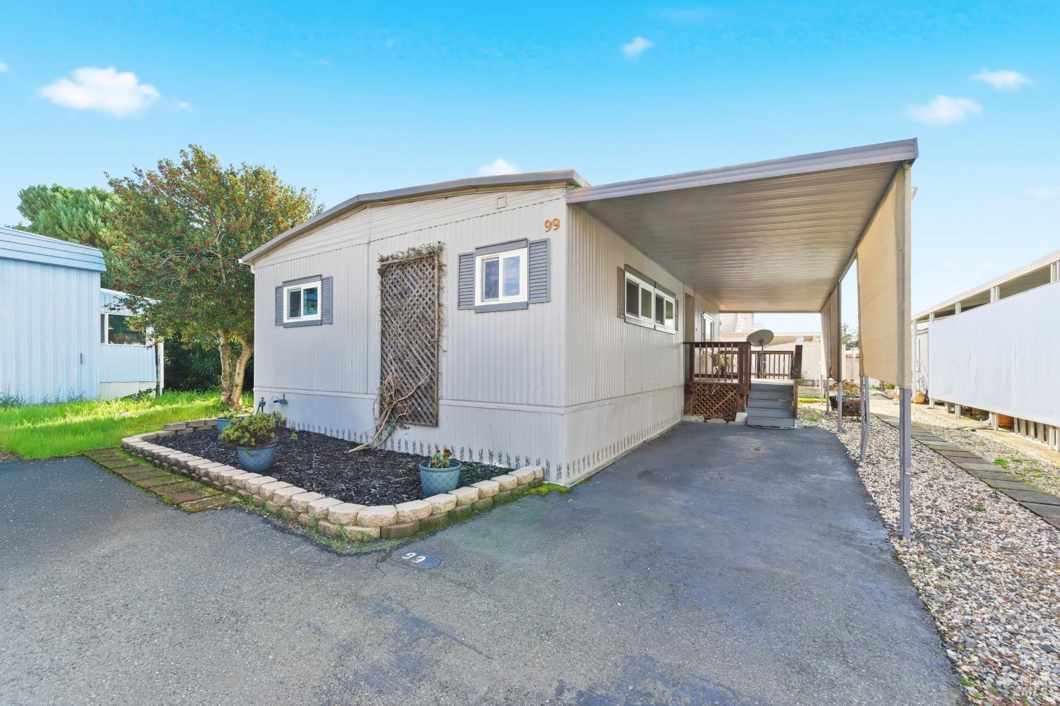 Detail Gallery Image 2 of 46 For 99 Hacienda Dr, Napa,  CA 94558 - 2 Beds | 2 Baths