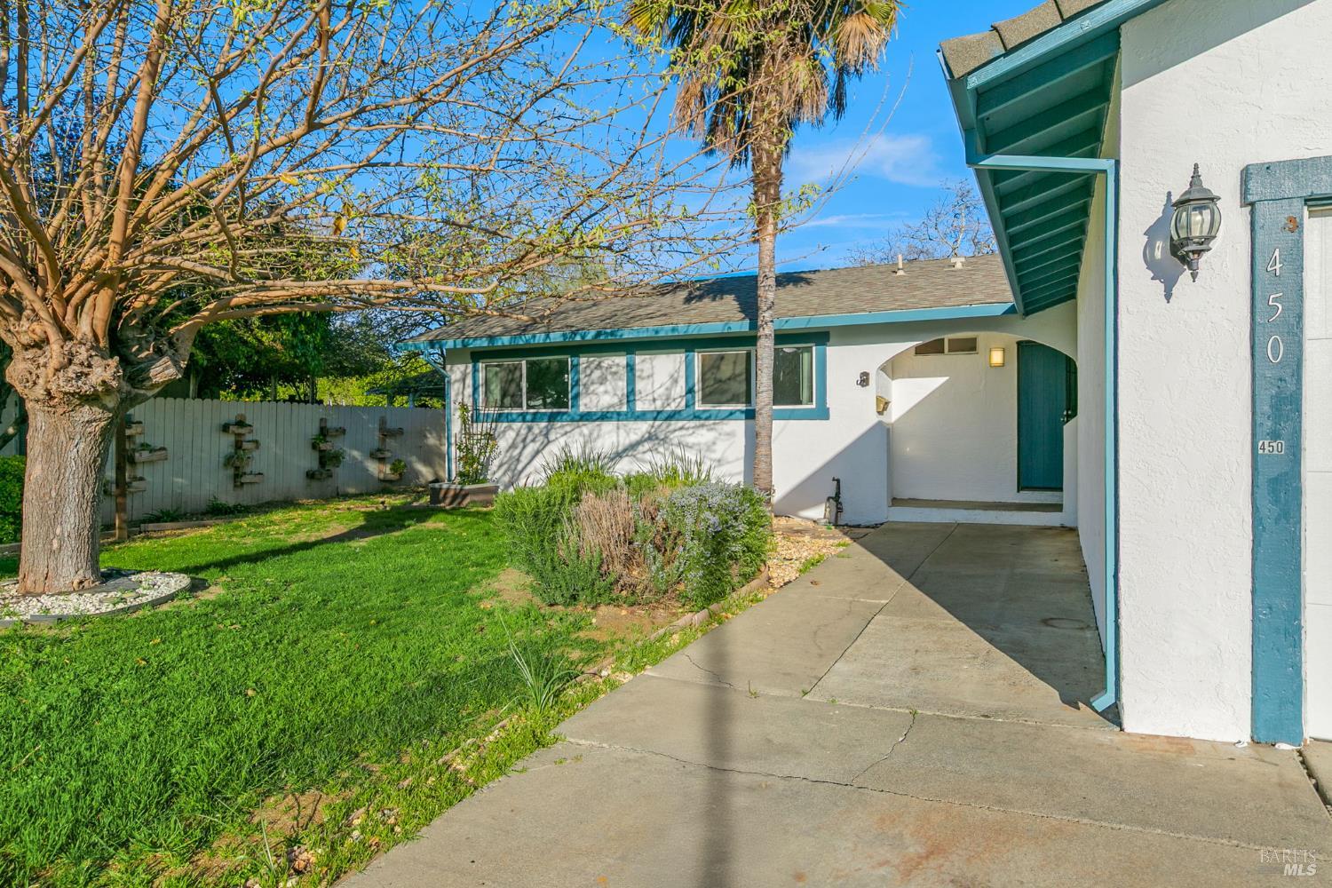 Detail Gallery Image 4 of 48 For 450 Priddy Dr, Dixon,  CA 95620 - 4 Beds | 2 Baths