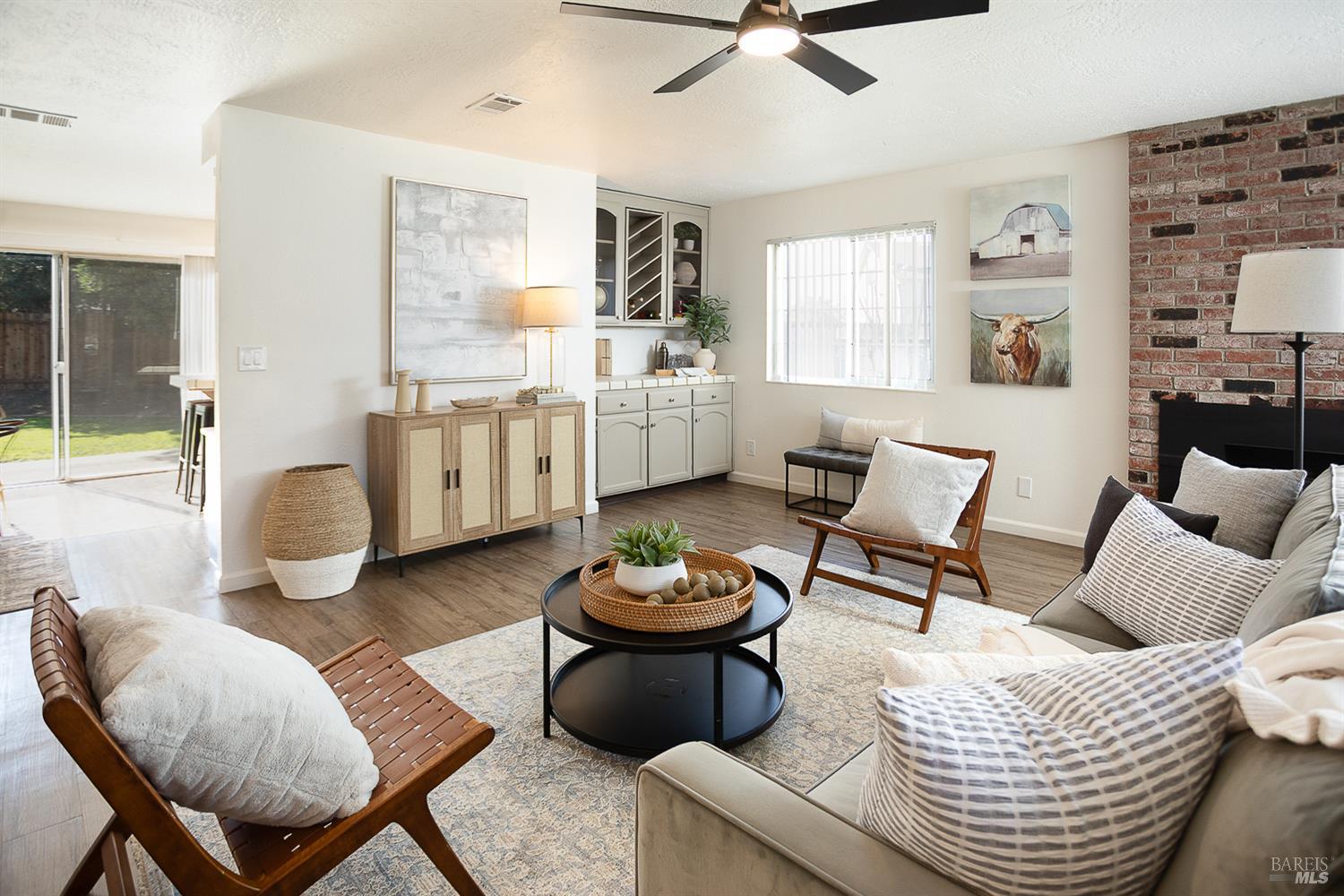 Detail Gallery Image 9 of 49 For 775 Cahill Ct, Dixon,  CA 95620 - 4 Beds | 2 Baths