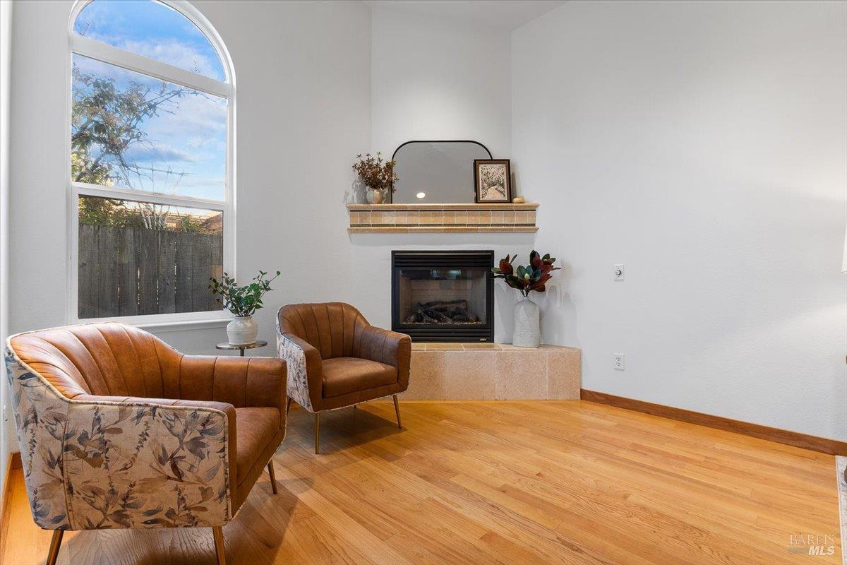 Detail Gallery Image 7 of 43 For 2257 White Chapel Ct, Santa Rosa,  CA 95401 - 3 Beds | 3 Baths