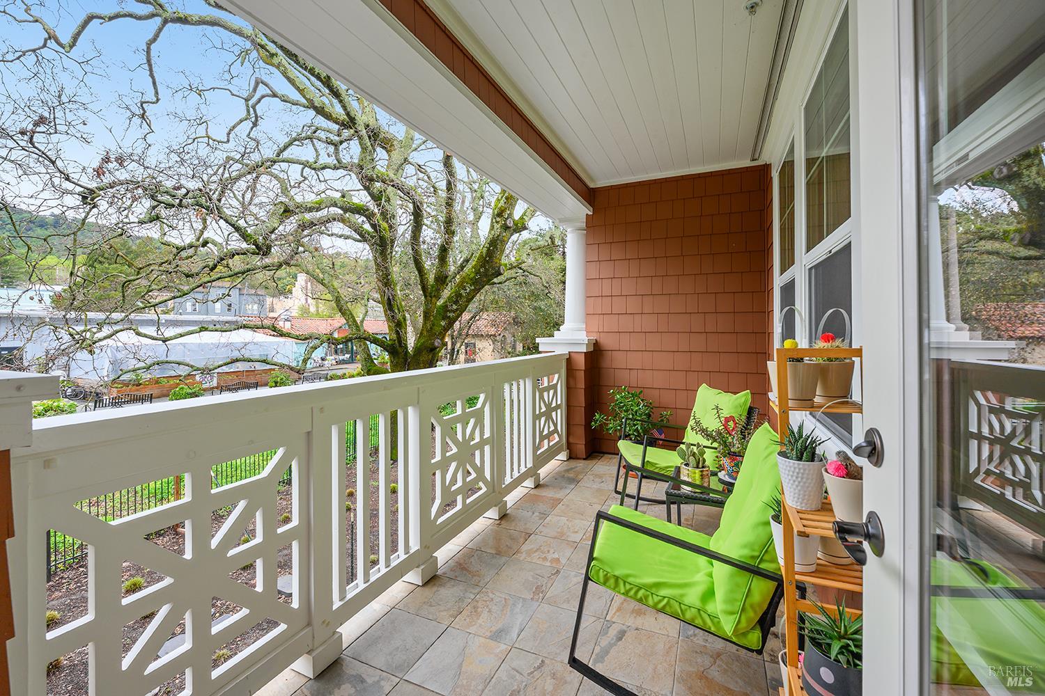 Detail Gallery Image 24 of 35 For 263 Camellia Cir, Larkspur,  CA 94939 - 2 Beds | 2 Baths