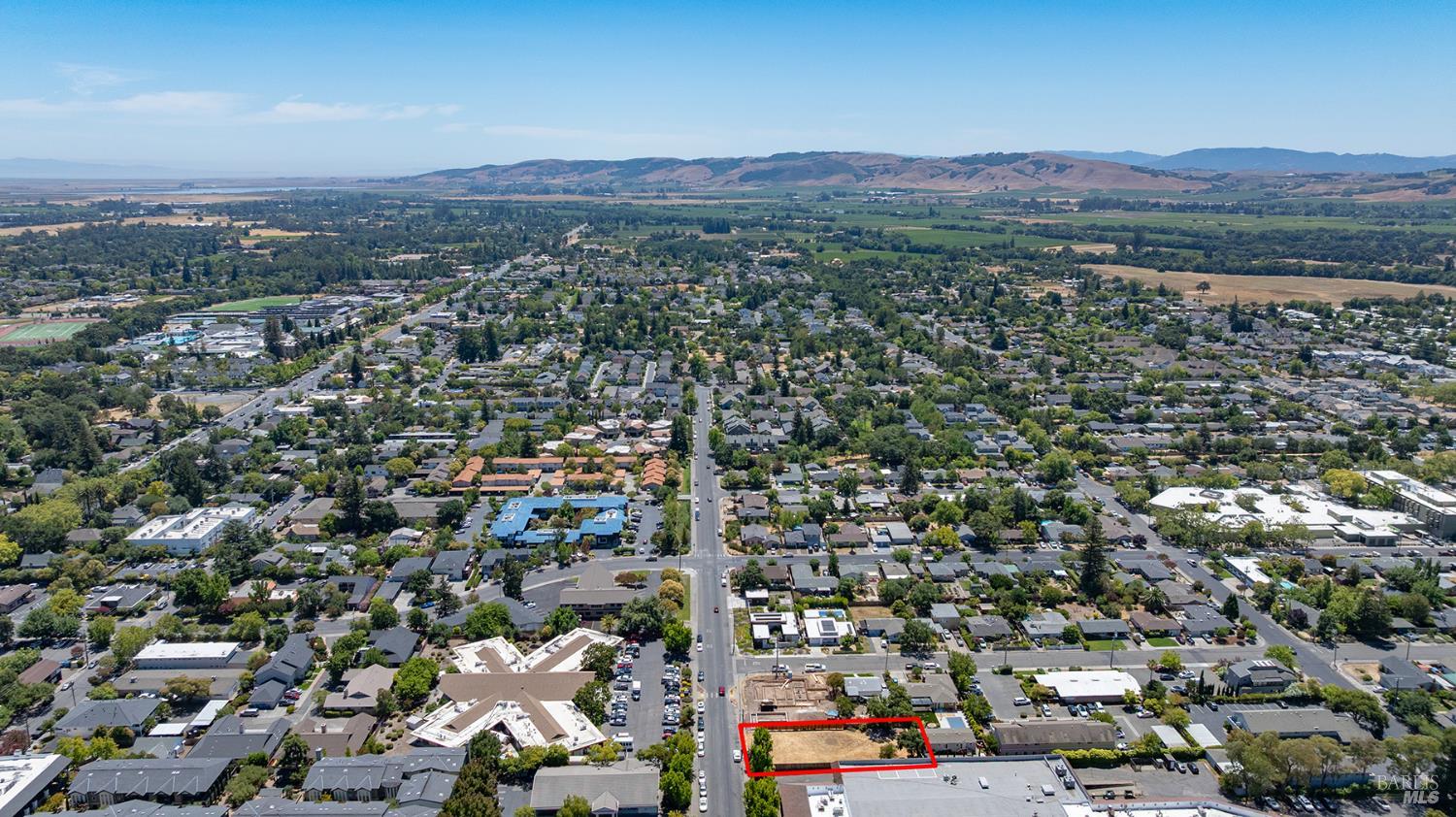 Detail Gallery Image 8 of 9 For 673 2nd St, Sonoma,  CA 95476 - – Beds | – Baths