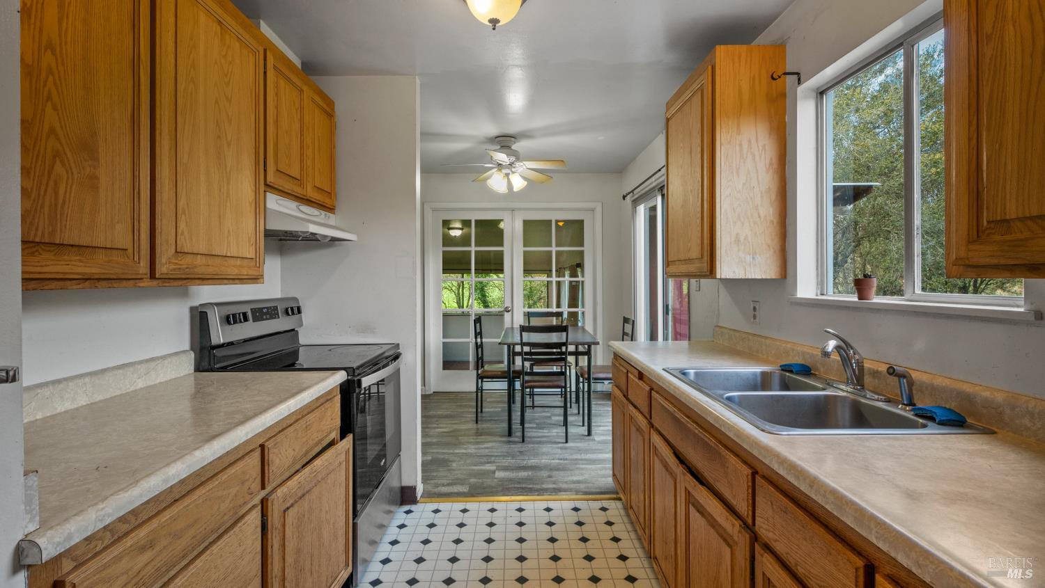 Detail Gallery Image 70 of 99 For 5932 Fredricks Rd, Sebastopol,  CA 95472 - 4 Beds | 4 Baths