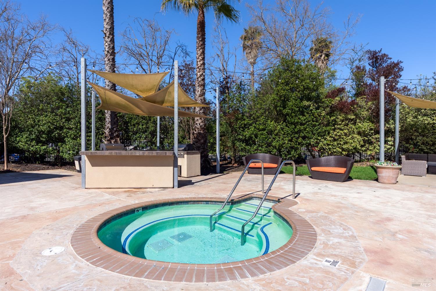 Detail Gallery Image 35 of 42 For 225 Burt St #3,  Santa Rosa,  CA 95407 - 2 Beds | 2 Baths