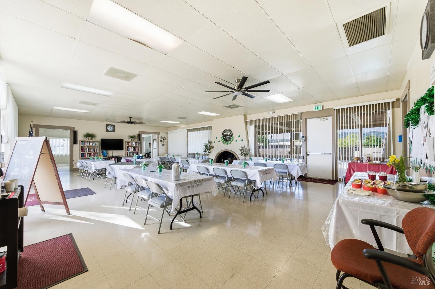 Detail Gallery Image 32 of 46 For 99 Hacienda Dr, Napa,  CA 94558 - 2 Beds | 2 Baths