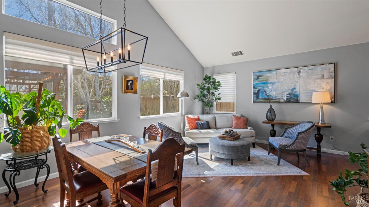 Detail Gallery Image 7 of 79 For 5244 Tuscany Dr, Fairfield,  CA 94534 - 4 Beds | 2/1 Baths